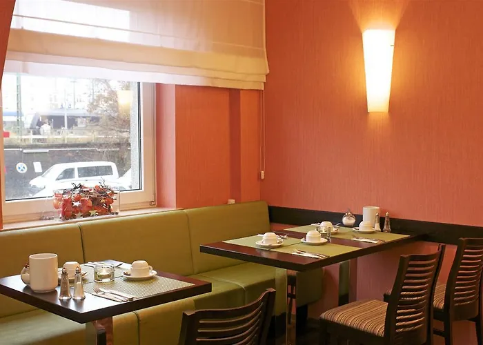 Western Raphael Altona Hotel 3*