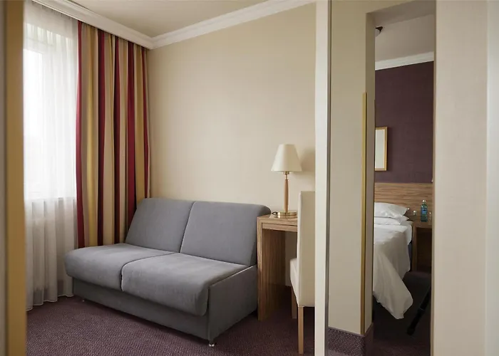 Hotel Western Raphael Altona 3*