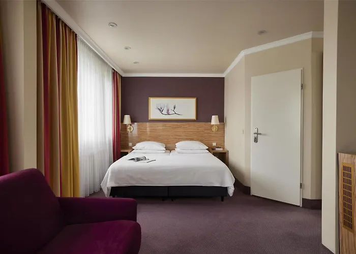 Hotel Western Raphael Altona 3*