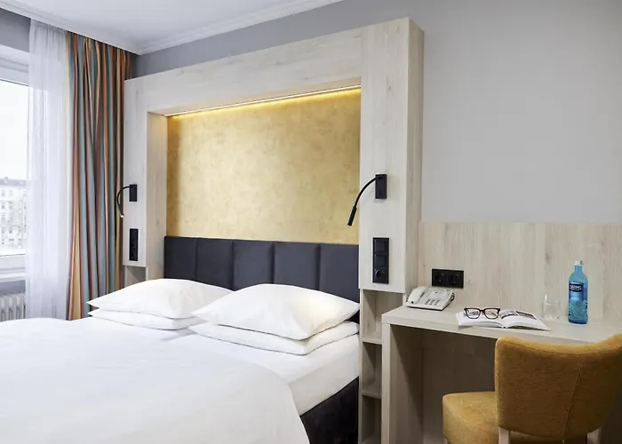 Western Raphael Altona Hotel 3*
